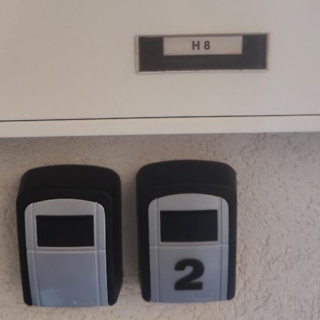 Fairwinds - Double Room With Ensuite - Luqa Airport - Self Check In & Out Available Luaran gambar